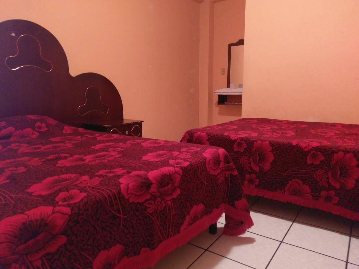 Hotel Cristal Nuevo San Juan Parangaricutiro Ngoại thất bức ảnh